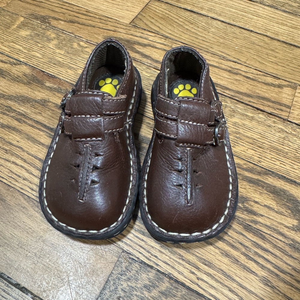 Buster Brown Brown Leather Shoes – Size 5 Toddler
